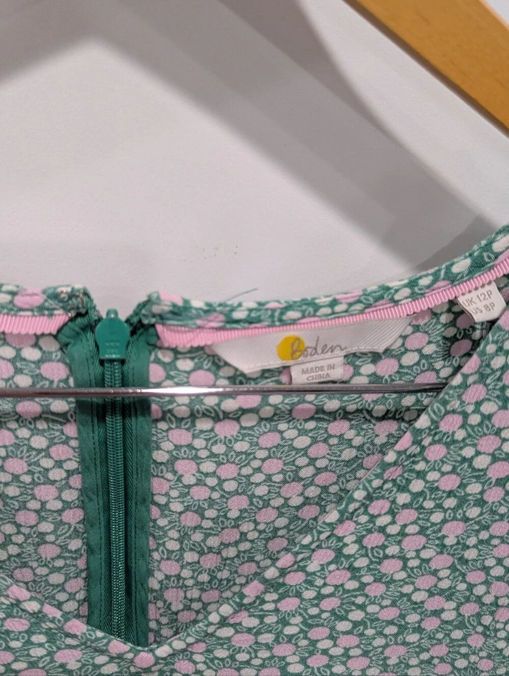 Boden Green Pink Flowers Floral Hi Low Tiered Dress Cottage Core Size 8 Petite